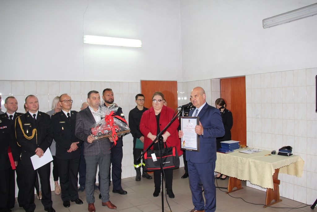 Nowy wóz strażacki z okazji 95-lecia działalności OSP Czarna