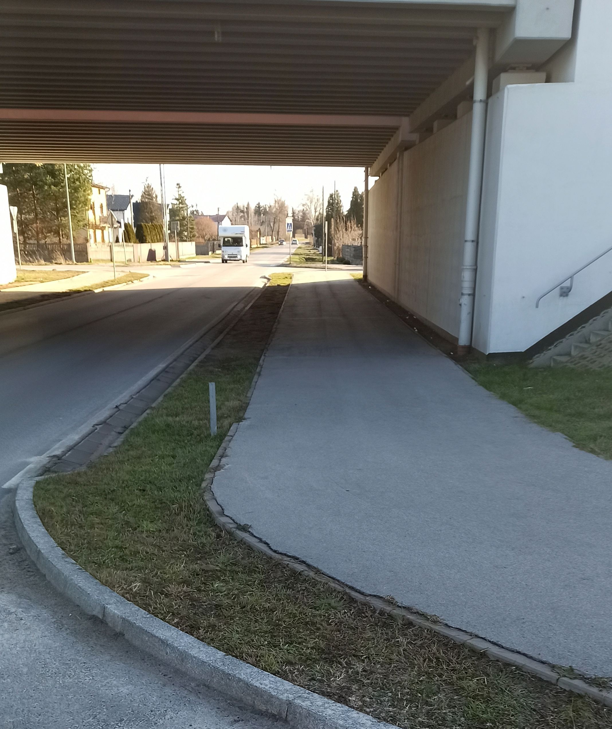 m. Dąbrówka Podłężna 1