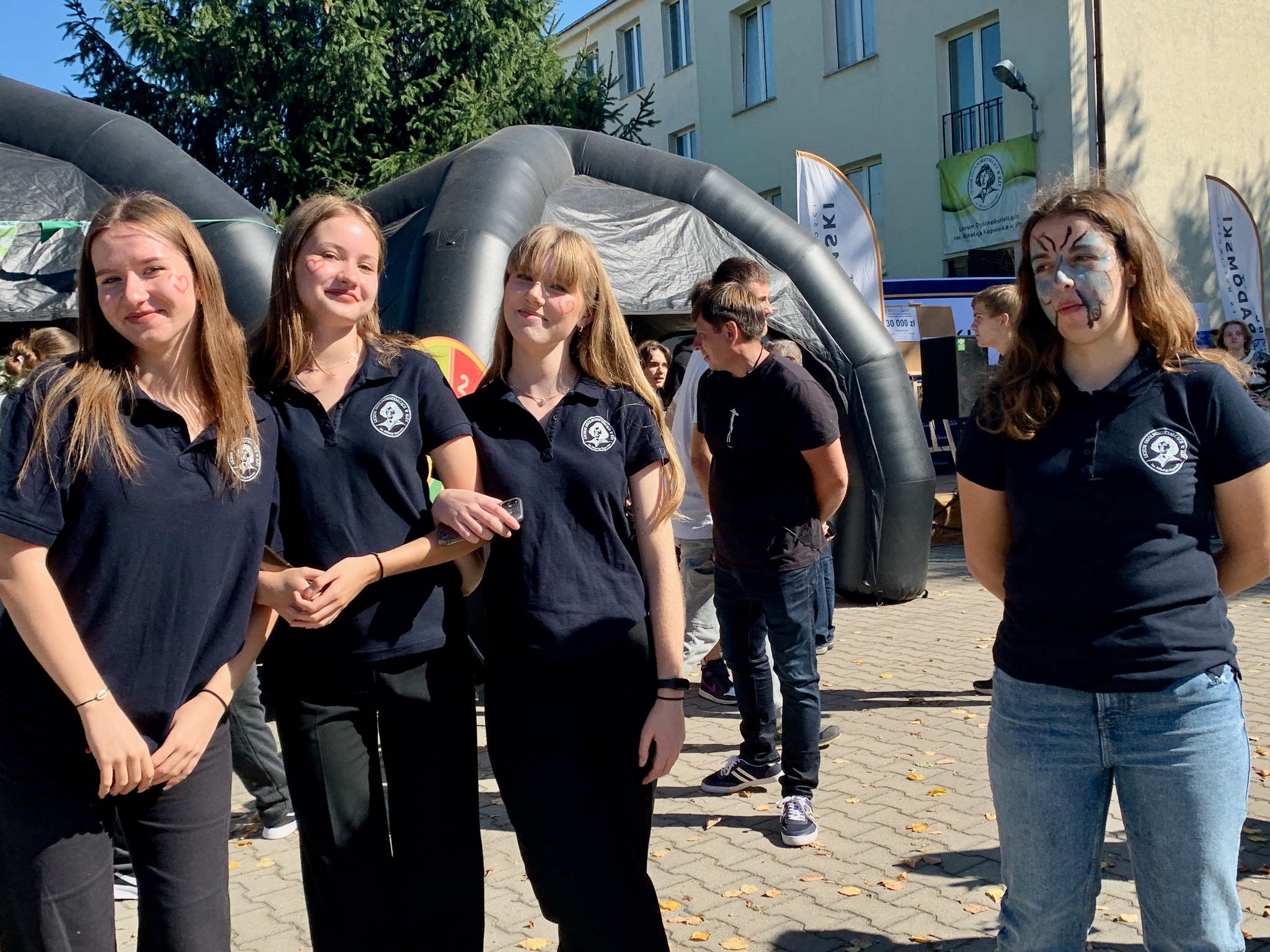 378126415_924831322495469_4770106466558975211_n